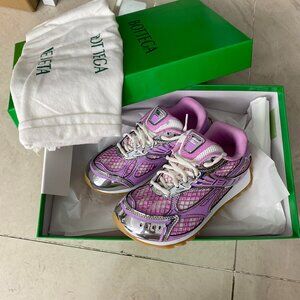 Orbit Runner Sneaker